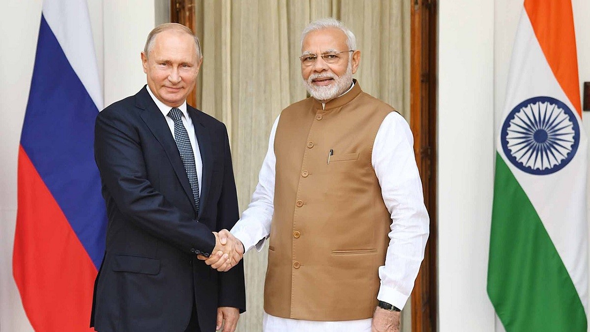 India considers cheaper Russian oil amid global sanctions